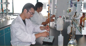 食堂承包積極發(fā)展提升我國企業(yè)、學校學生食堂飯菜的健康及營養(yǎng)搭配